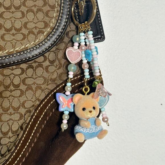 HANDMADE Calico Critter baby blue & pink Coquette Bag Charm/Keychain - Picture 3 of 4